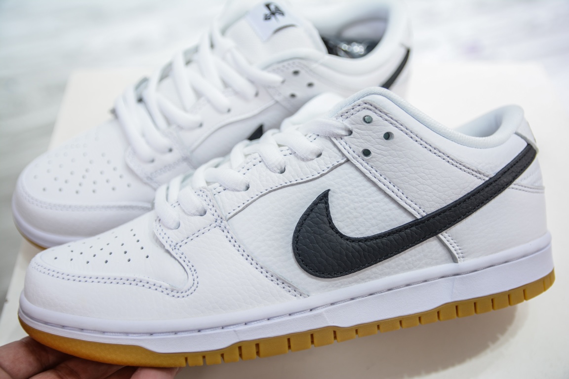 T AY version shipped Nike Dunk SB Low white and black raw rubber CD2563-100