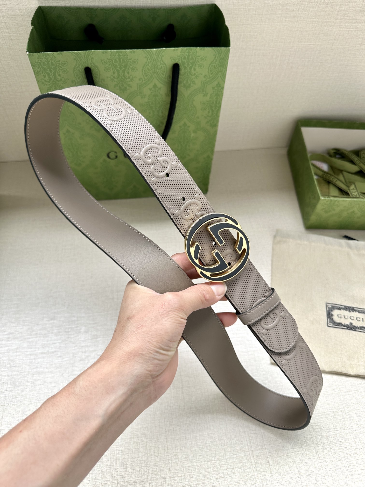 GUCCI宽度4.0cm这款单品将品