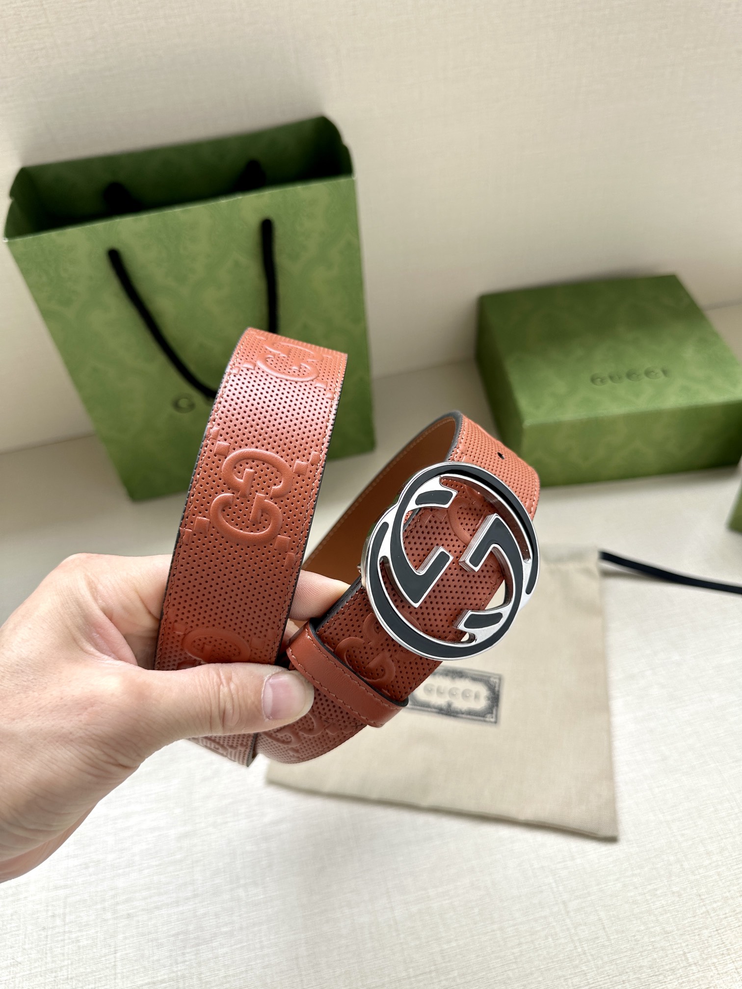 GUCCI宽度4.0cm这款单品将品