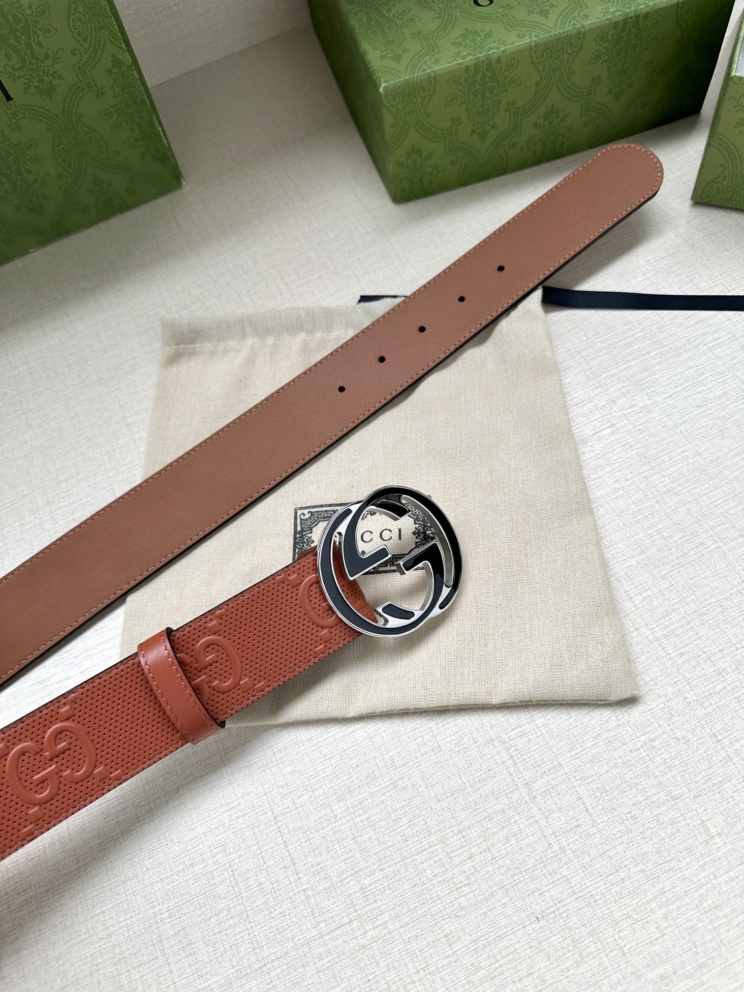 GUCCI宽度4.0cm这款单品将品