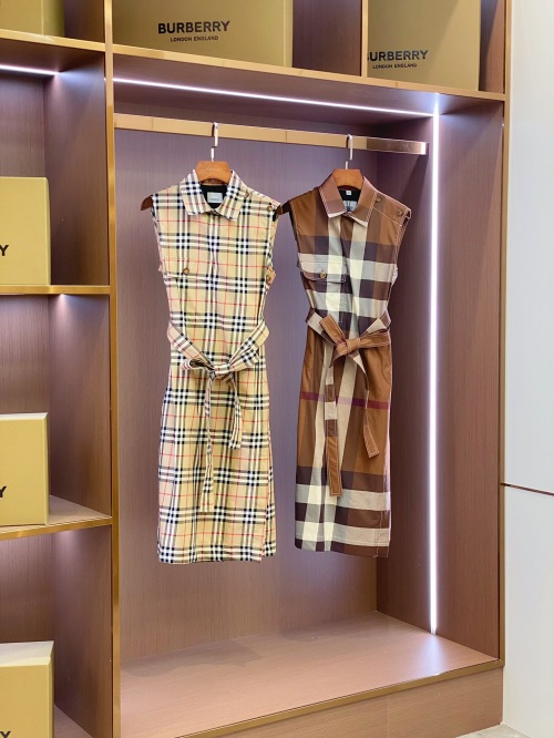Burberry Sleeveless Plaid Cotton Shirt Dress with Belt - Classic Style 1 Burberry Sleeveless Plaid Cotton Shirt Dress with Belt - Classic Style