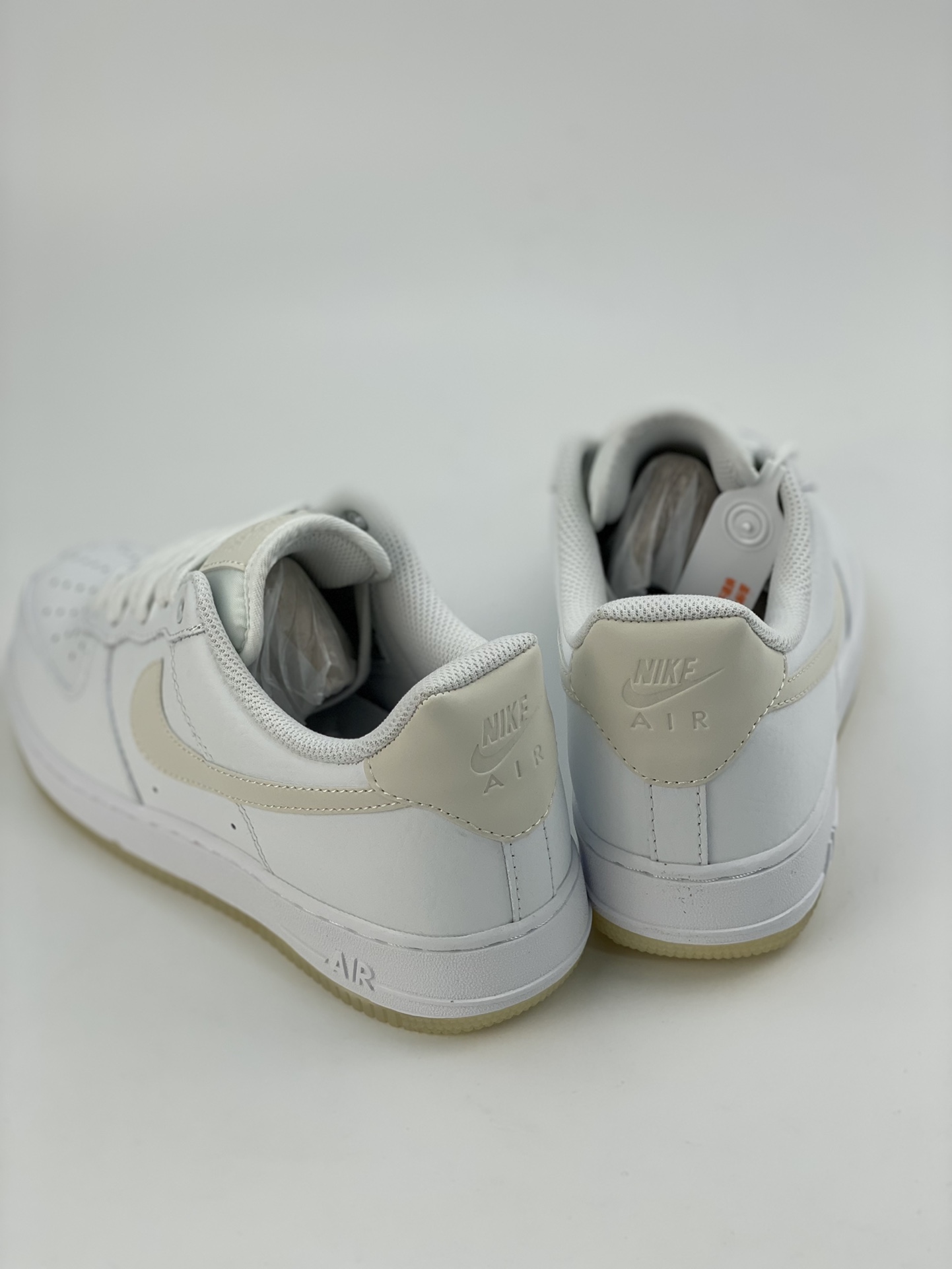 200 Nike Air Force 1 Low 07 夜光白 AO2132-101
