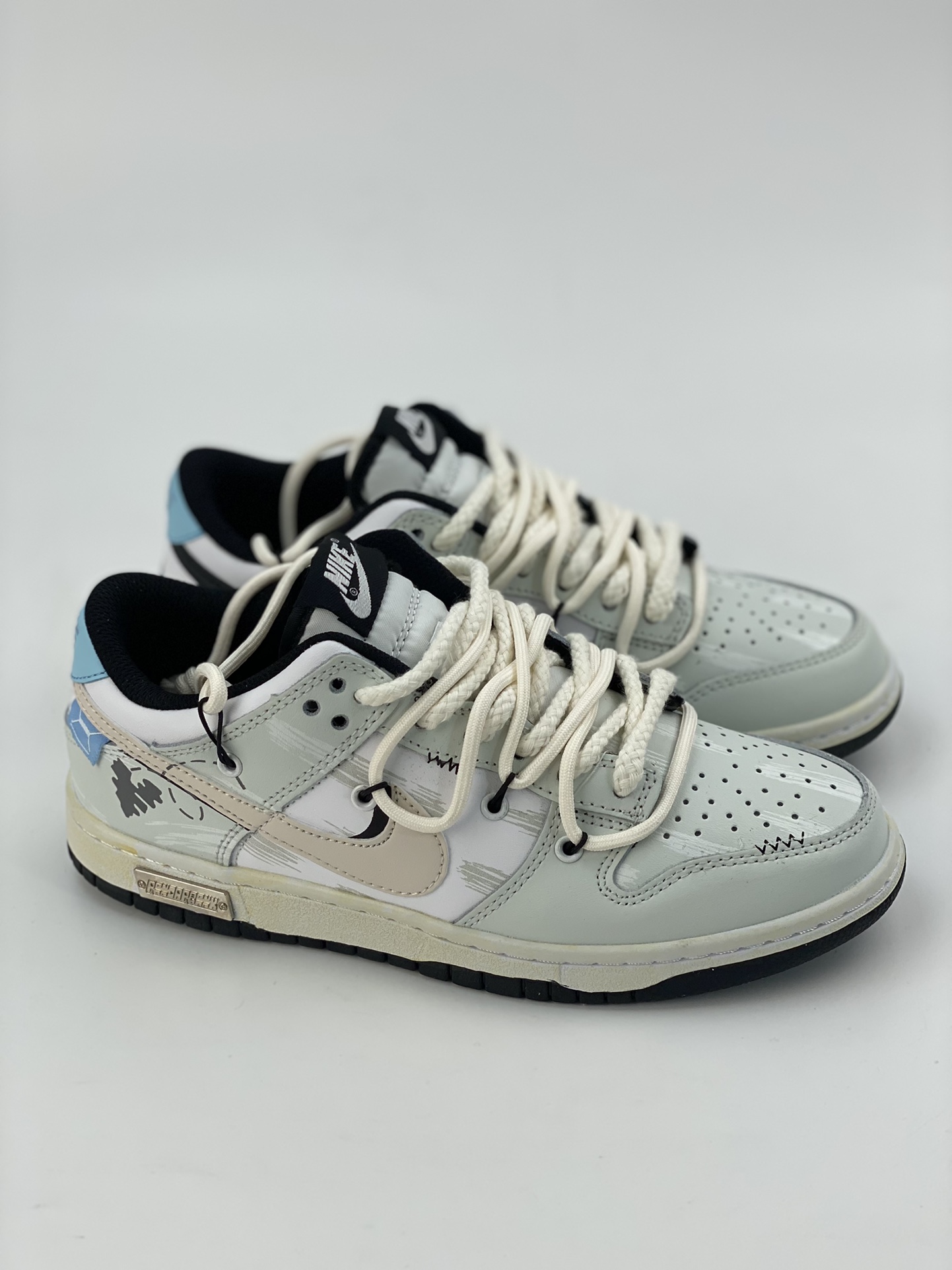 200 NIKE SB Dunk Low 涂鸦绑带 DO6288-100