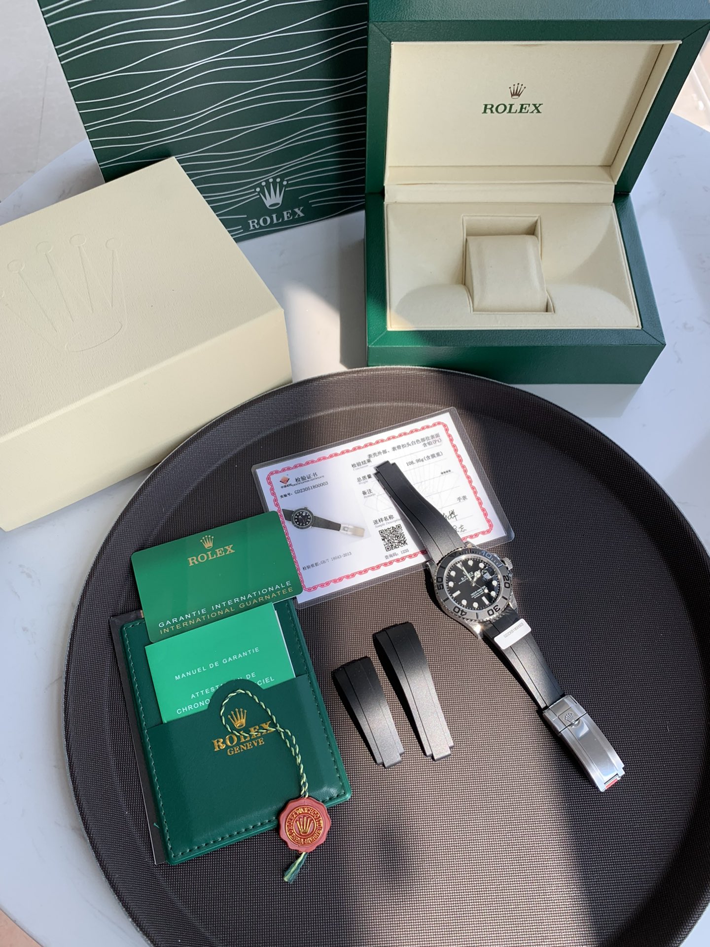 NO:143105,The new yacht platinum gold watch is here!  The new model is coming, with a literal double crown anti-counterfeiting, all-body wrapped in gold 18k white gold. The thickness is 5um, which is commonly known as the 