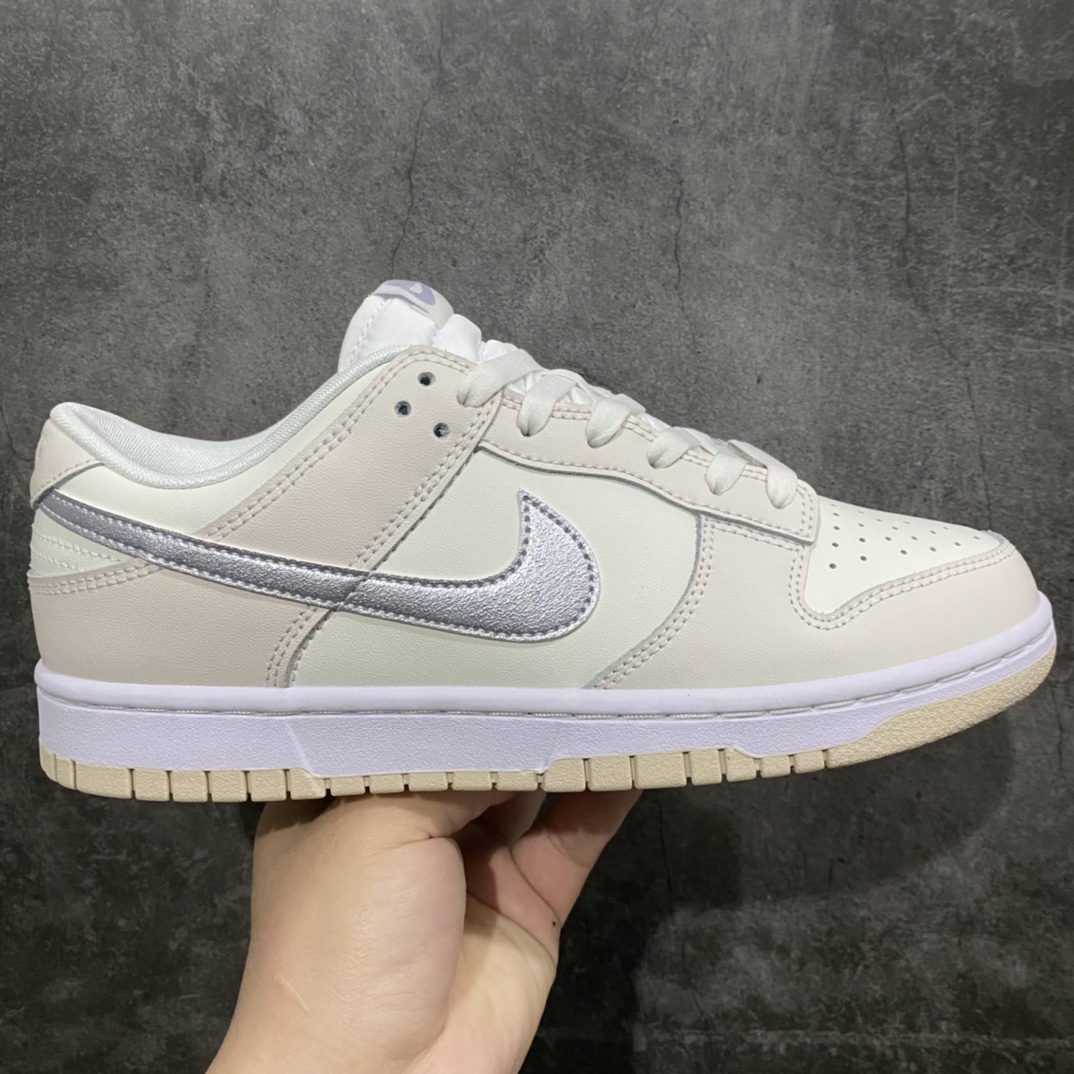 【纯原版】Dunk Low \”Metallic Purple\”白紫n官方同步在售 价格良心 品质到位不杀猪版本 货号：DX5930 100 尺码：35.5-46-莆田鞋批发中心