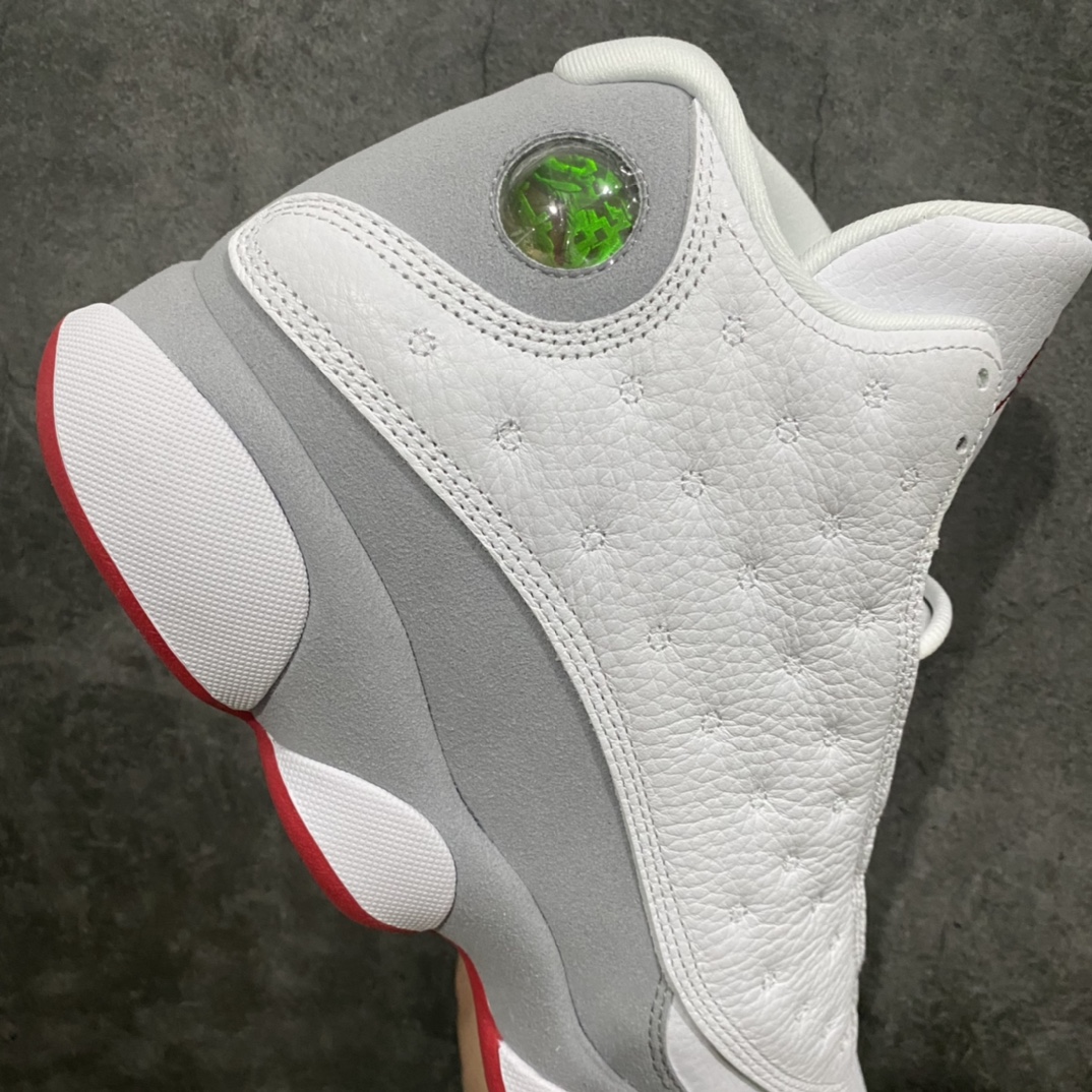 图片[7]-【外贸版】Air Jordan AJ13 新白红 414571-160n纯原大厂出品 全系列原楦原纸板开发 采购原厂皮料 原厂定型 后跟完美效果 到手可放心比对发售原鞋 上脚百分百充当正品驾驭 真正原装公司级完美鞋型 一切细节实拍所见所得！纸板中底、钢印 完美版型 尺码：40 40.5 41 42 42.5 43 44 44.5 45 46 47.5-莆田鞋批发中心