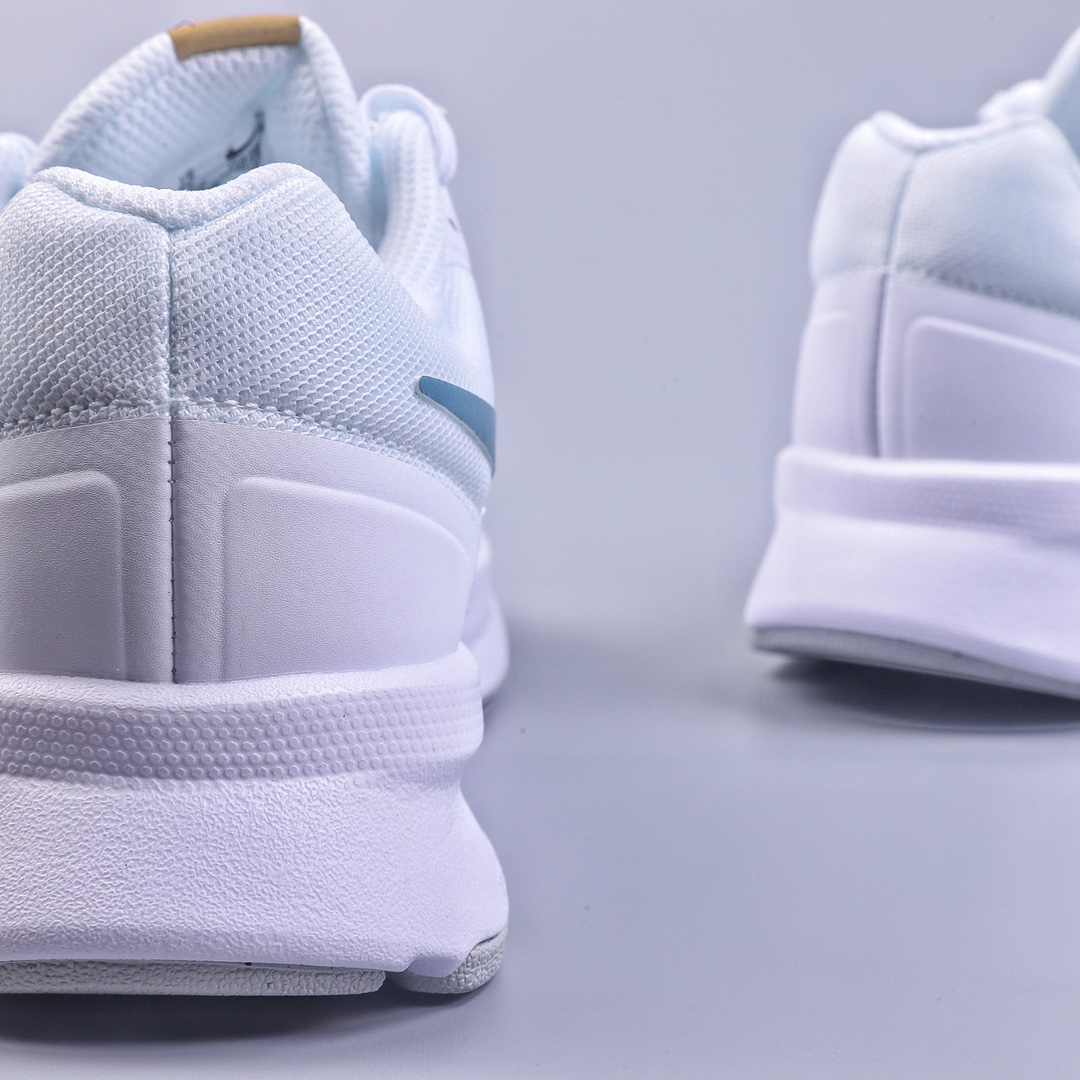 170 Nike Run Swift 3 短跑运动鞋 DR2698-100