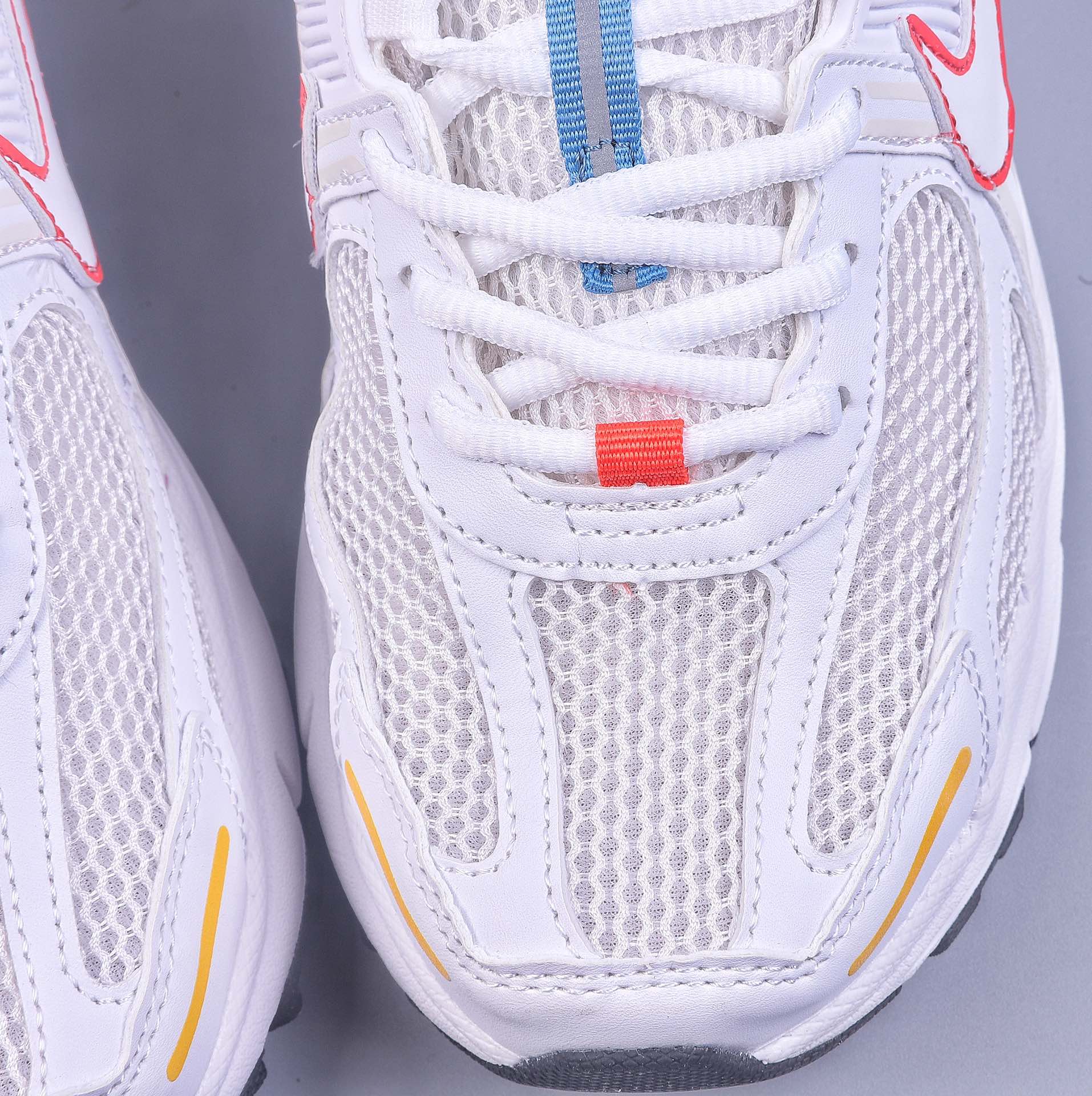 180 5A Nike Zoom Vomero 5 经典复古潮流运动鞋 FN3446-111