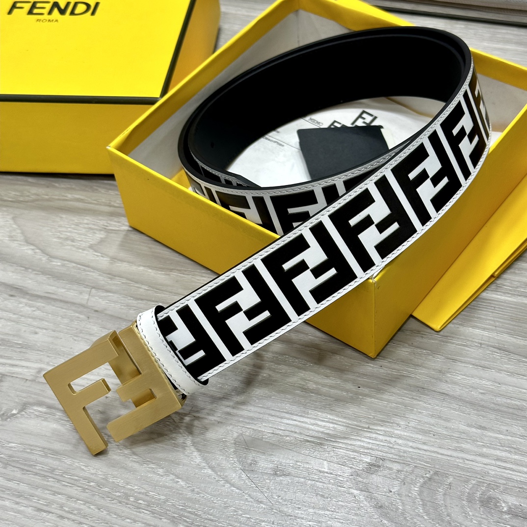 FENDI芬迪宽38MM标志造型宽皮