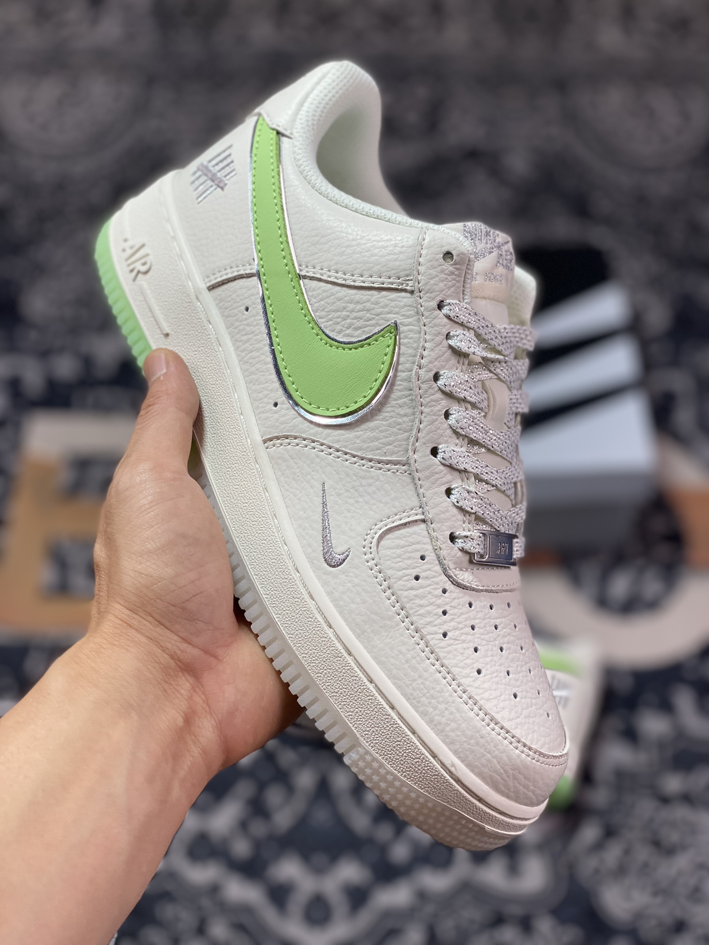 240 UNDEFEATED x Nike Air Force 1′07 Low”Beige/Apple Green”空军一号板鞋“皮革米白苹果绿银五杠”BS9055-731