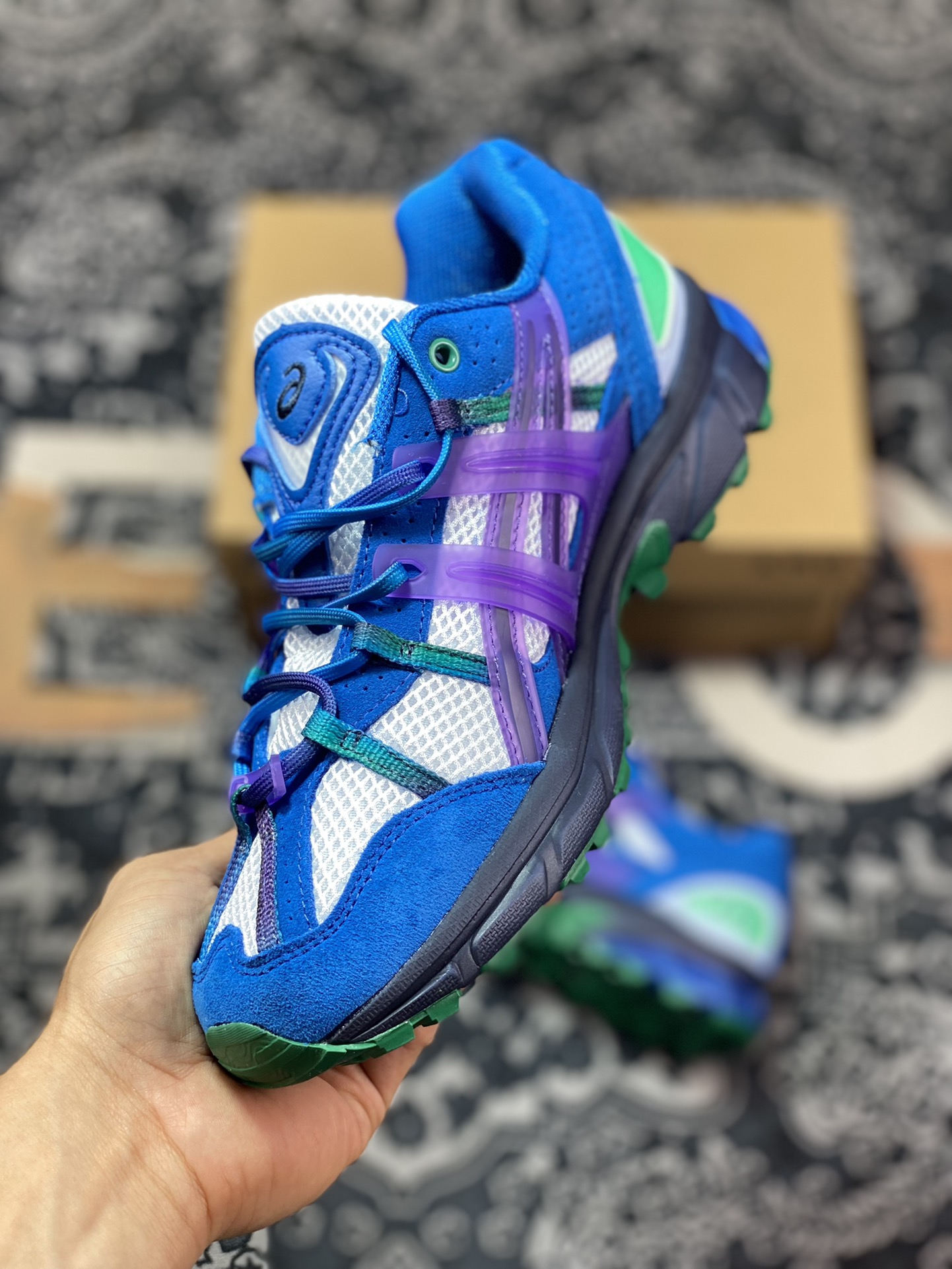 APC x ASICS GEL-Sonoma 15-50 series mountain style outdoor low-top casual sports running shoes ”blue, white, green and purple gradient” 1203A226-400 feet