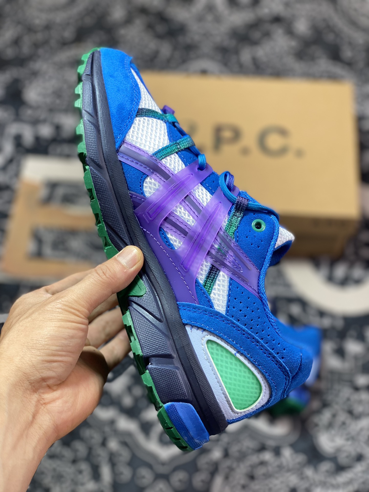 APC x ASICS GEL-Sonoma 15-50 series mountain style outdoor low-top casual sports running shoes ”blue, white, green and purple gradient” 1203A226-400 feet