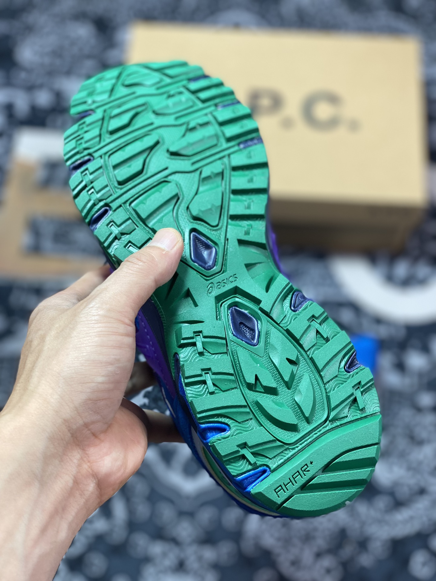 APC x ASICS GEL-Sonoma 15-50 series mountain style outdoor low-top casual sports running shoes ”blue, white, green and purple gradient” 1203A226-400 feet