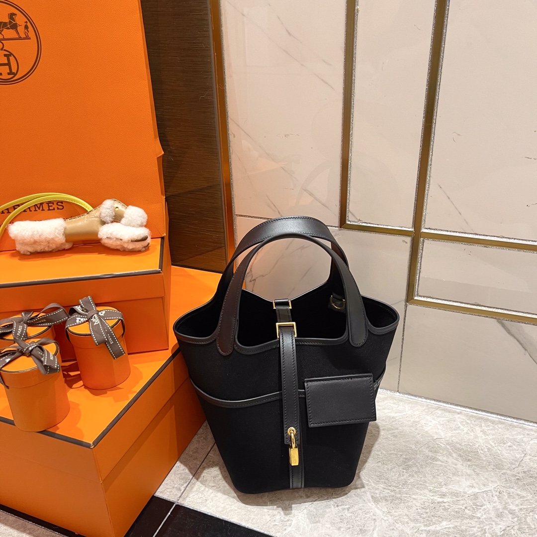 Hermès Cargo picotin 18 bucket bag