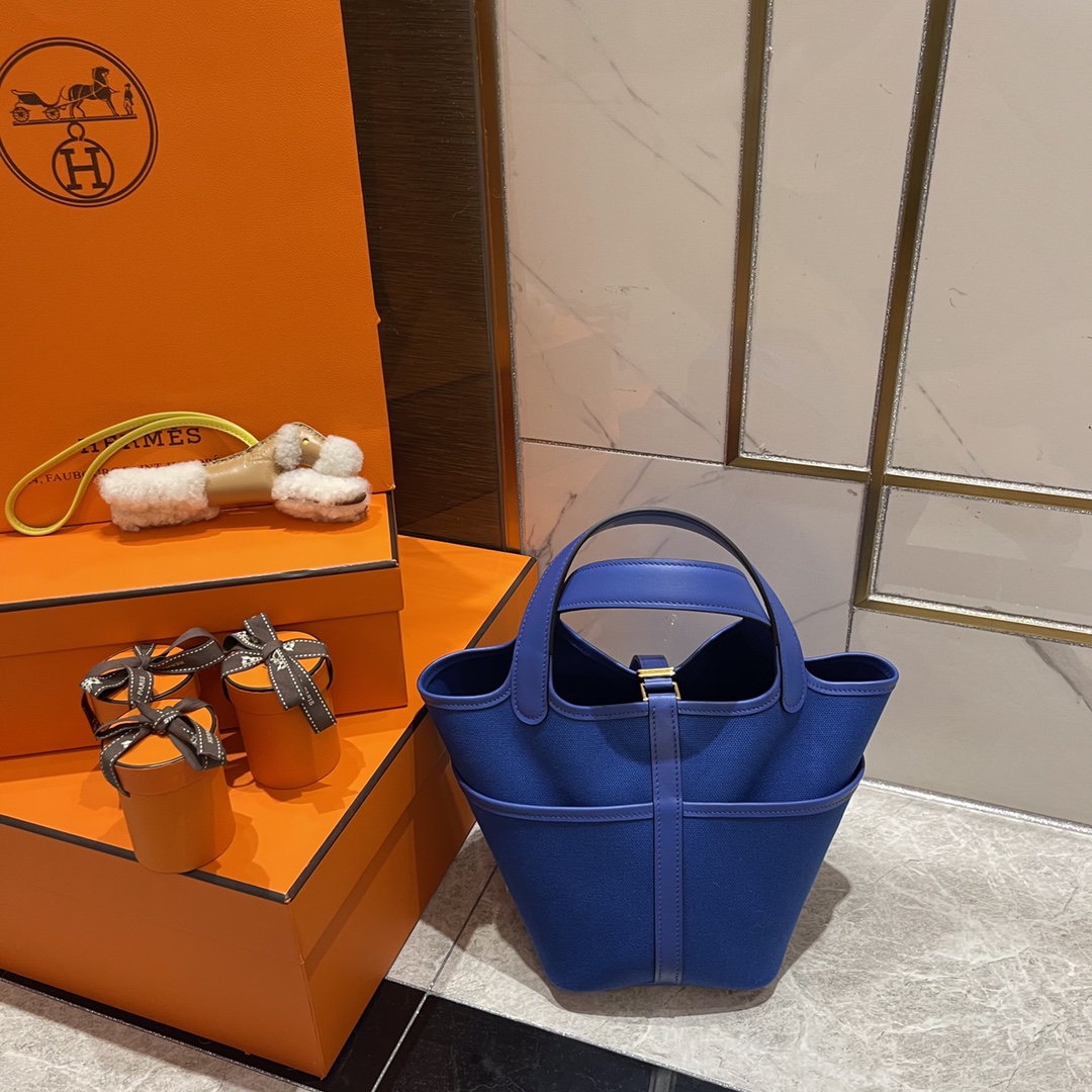 Hermès Cargo picotin 18 bucket bag