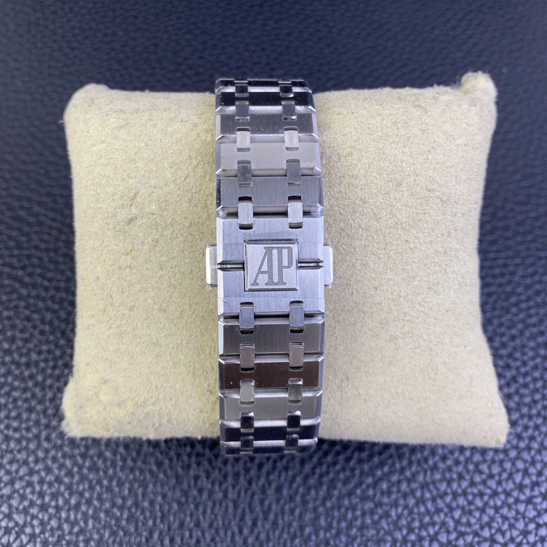 Audemars Piguet 新品来袭——爱彼26331OR 多功能计时