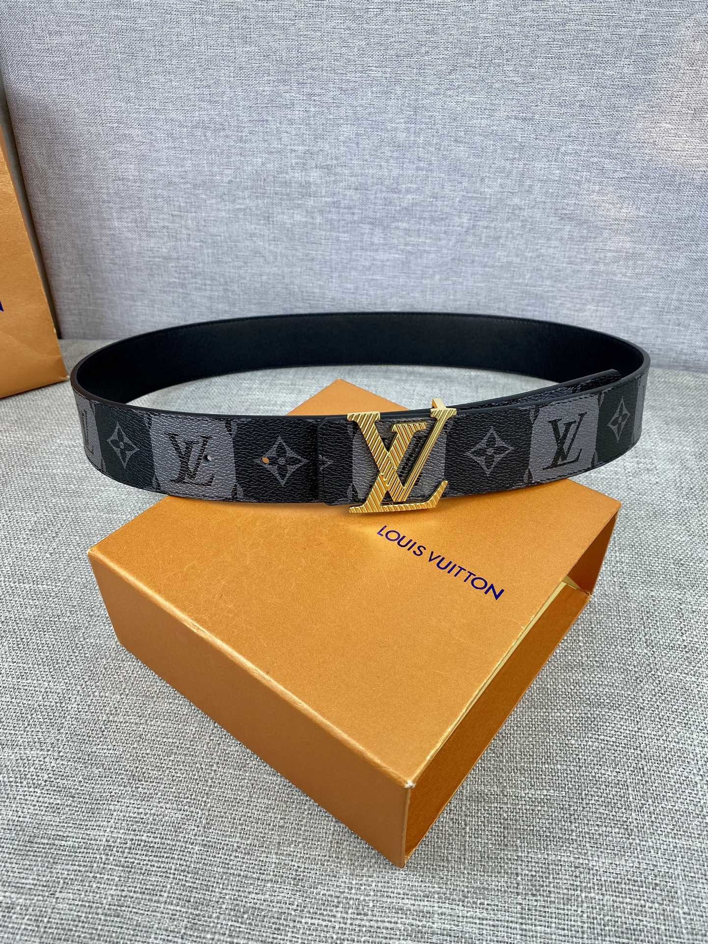 路易威登男装艺术总监VirgilAb