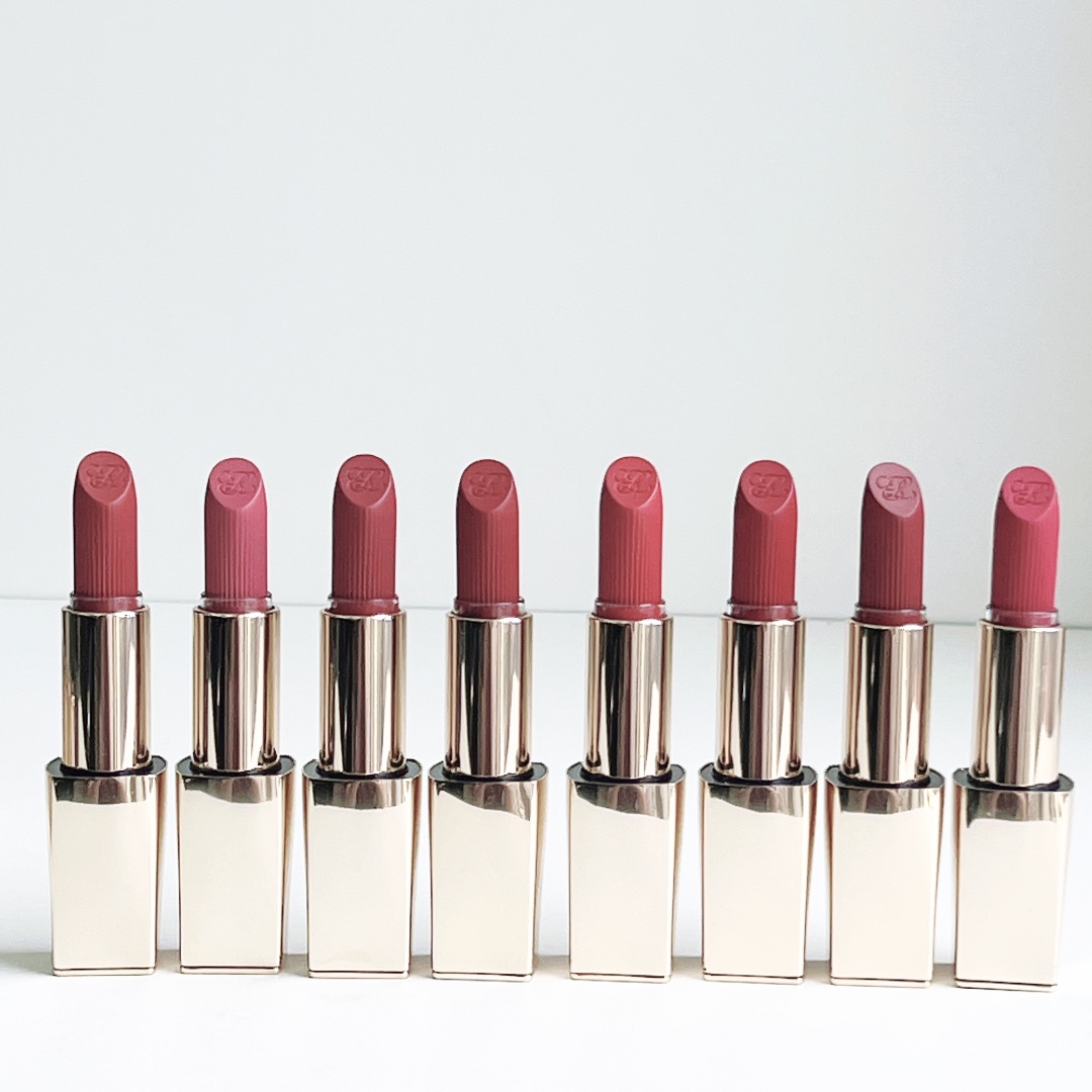 专柜品质/55💰包邮
雅诗兰黛绒雾小金管口红！色号：333-420-557-569-626-666-669-683-699。