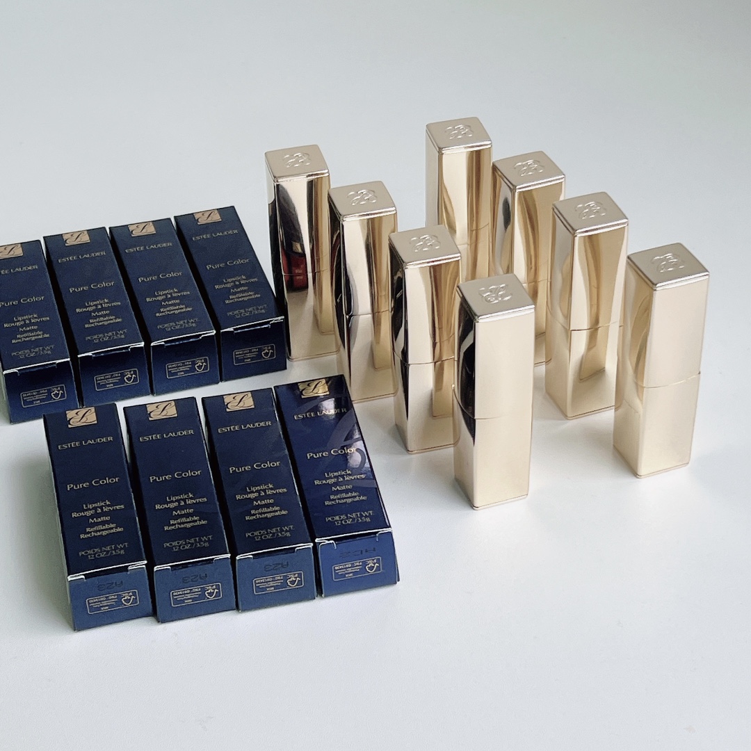 专柜品质/55💰包邮
雅诗兰黛绒雾小金管口红！色号：333-420-557-569-626-666-669-683-699。