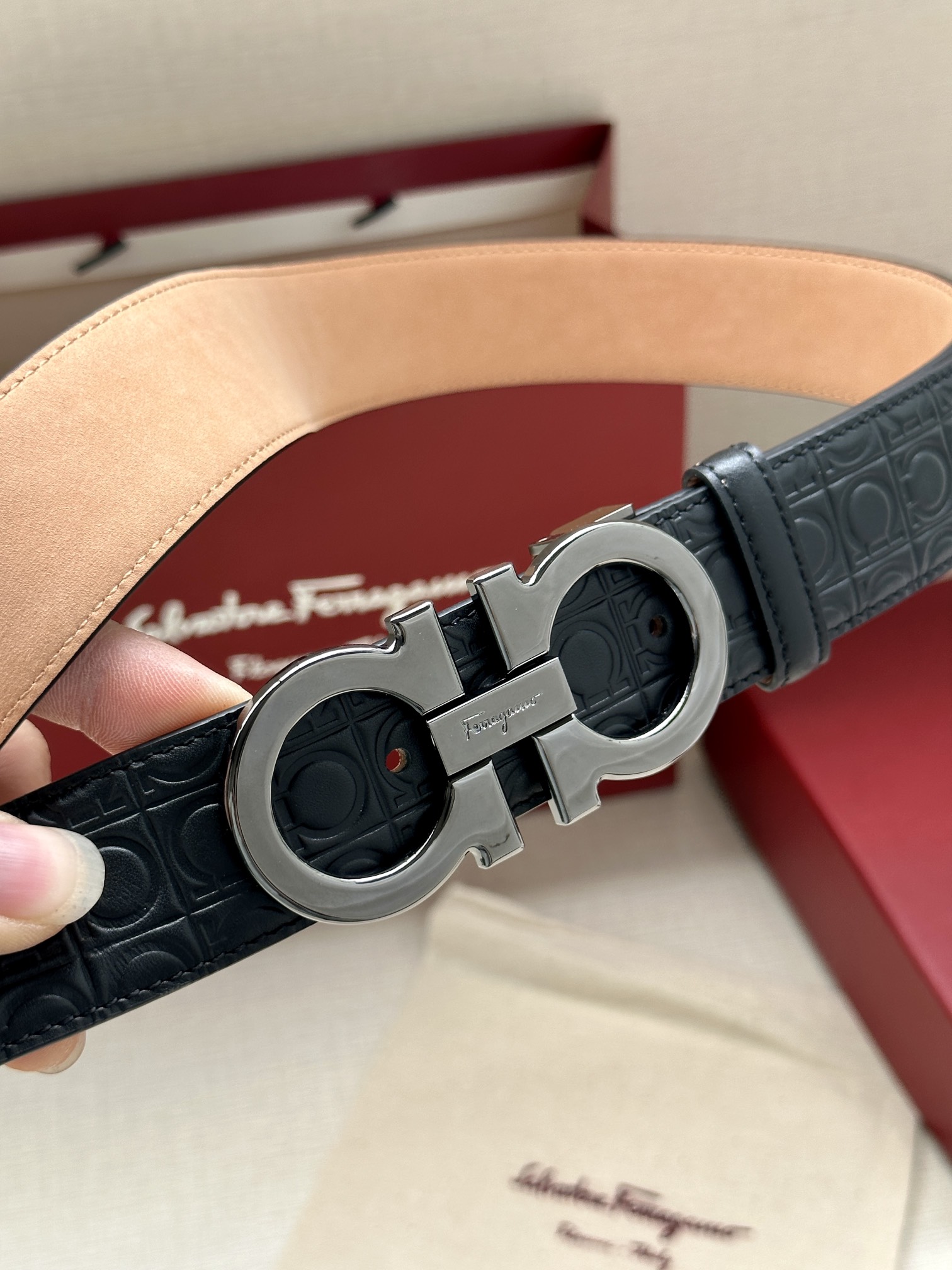菲拉格慕尺寸:34mm精品专柜扣真空