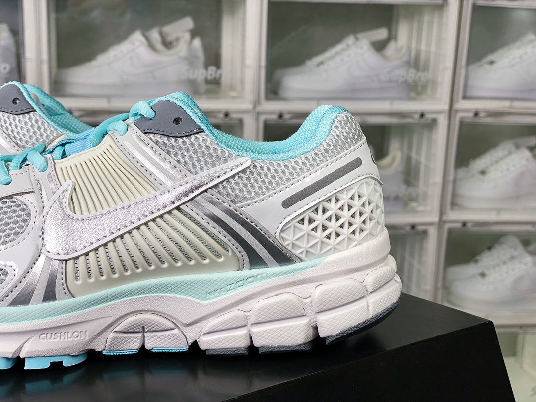 190 Zoom Vomero 5”520 Pack”佛莫罗5代系列经典复古休闲运动慢跑鞋“白银浅灰蓝”FN3432-001