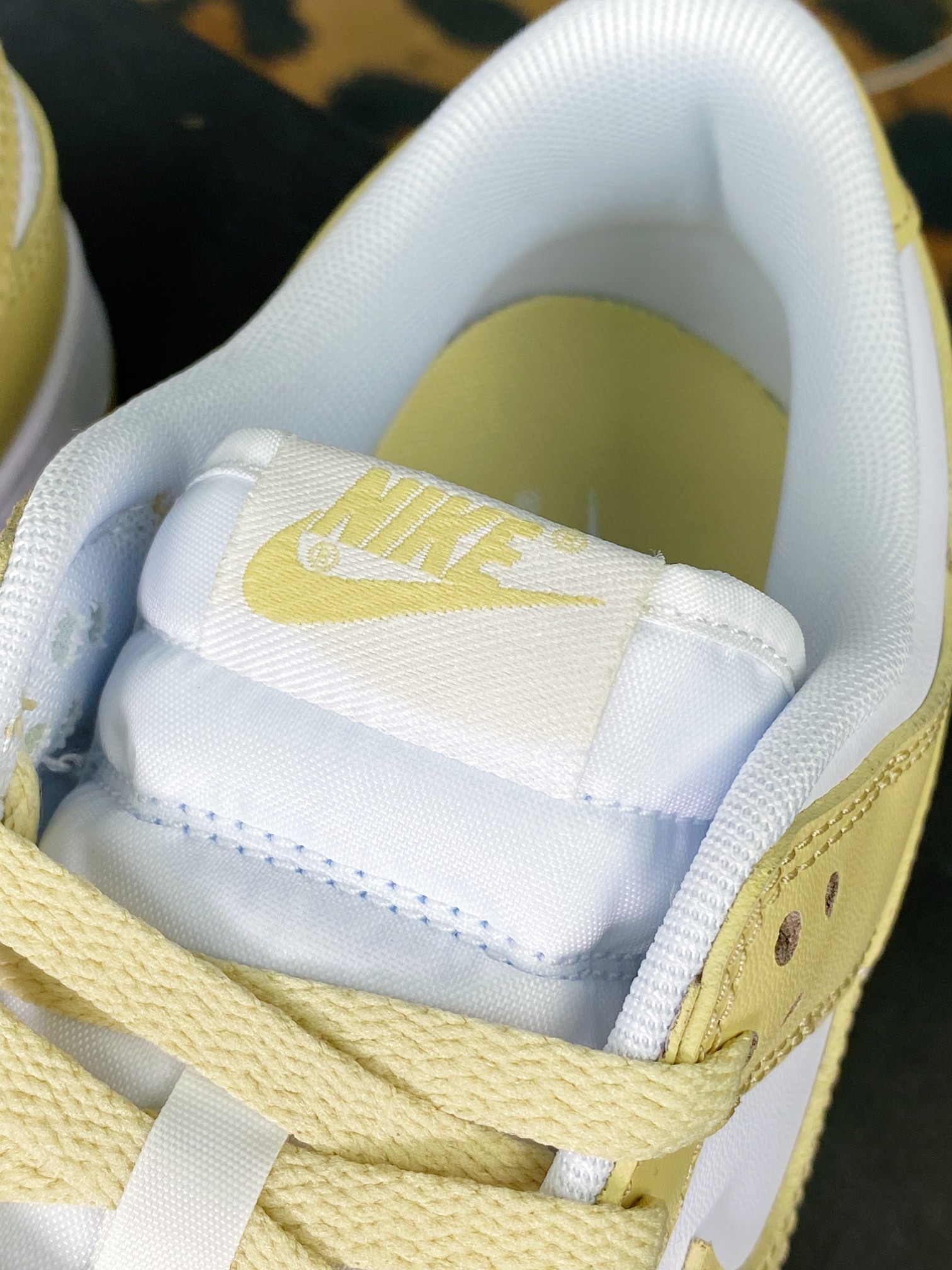 220 SB Dunk Low Retro GS”Tan White”扣篮系列低帮休闲运动滑板板鞋“燕麦奶茶米黄”DV0833-100