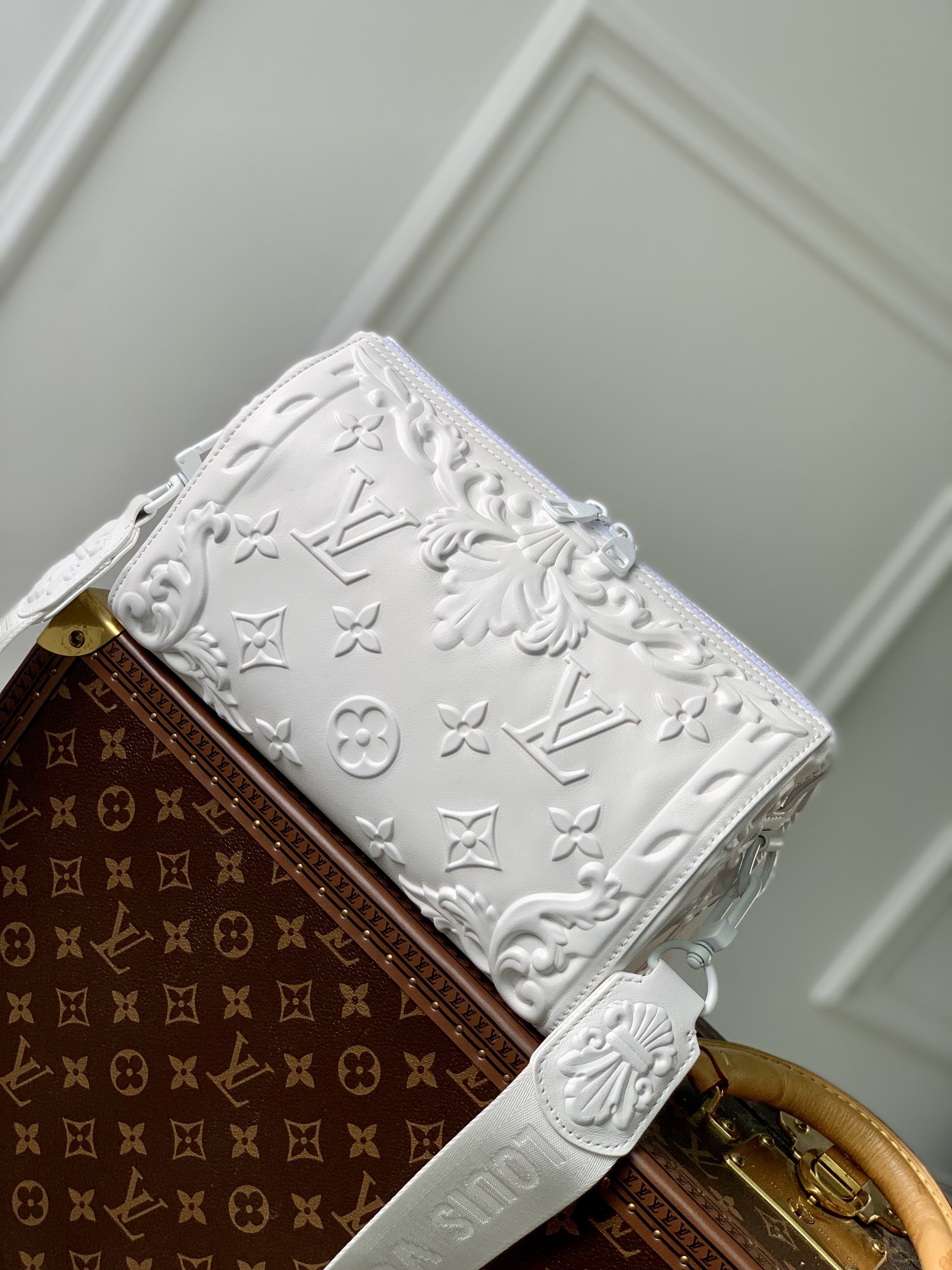 Practical And Versatile Replica Designer
 Louis Vuitton LV Keepall Bags Handbags White Cowhide M21835