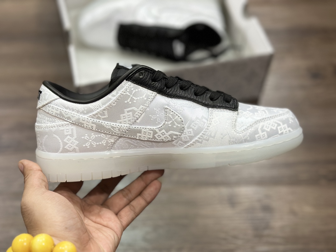 280 NIKE SB Dunk Low 白丝绸 低帮休闲运动鞋  FN0315-110