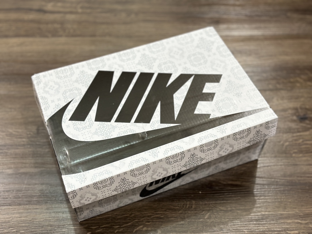 280 NIKE SB Dunk Low 白丝绸 低帮休闲运动鞋  FN0315-110