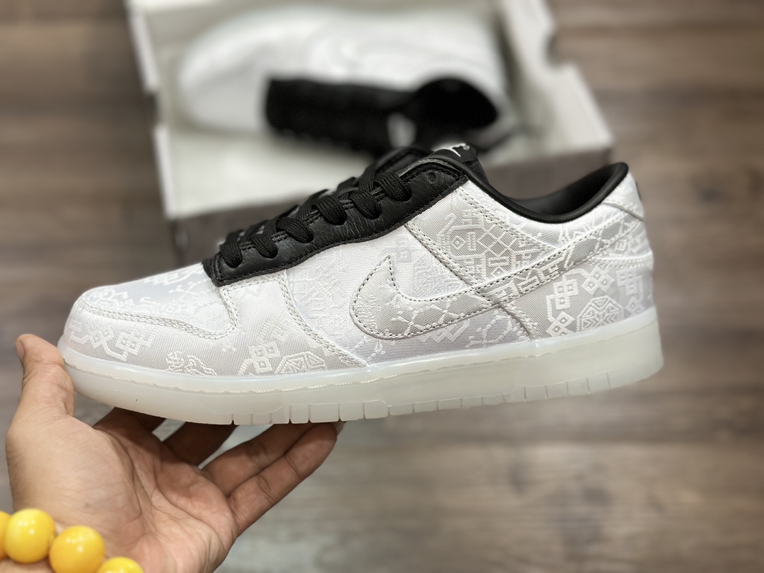 280 NIKE SB Dunk Low 白丝绸 低帮休闲运动鞋  FN0315-110