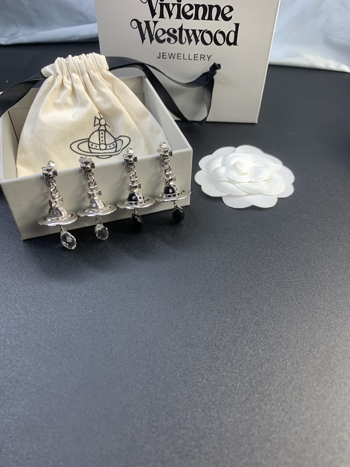 NO:103413,Queen Mother Crystal Drop Earrings, White Crystal Black Crystal, Queen Mother Crystal earrings, earrings19860909西太后水晶滴水耳环,白水晶黑水晶,西太后耳钉,earrings,Jewelry