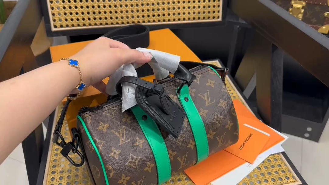 Yupoo Gucci Bags Watches Nike Clothing Jordan Yeezy Balenciaga Shoes
