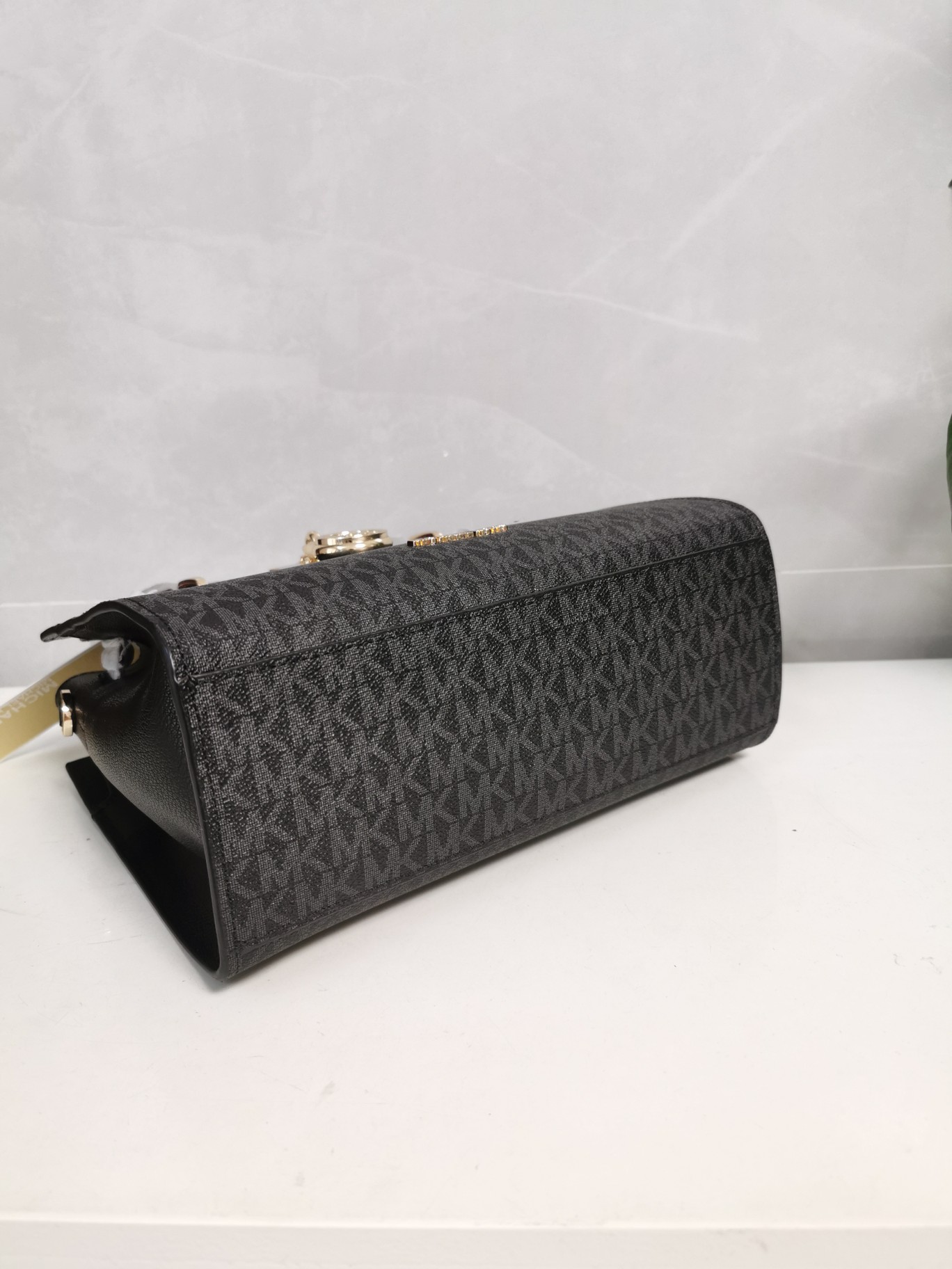 Michael Kors MK23年新款Hamilton小号锁头包，手提单肩斜挎包，前面配置独特 锁头非常有个性，小号尺寸25/20/11cm