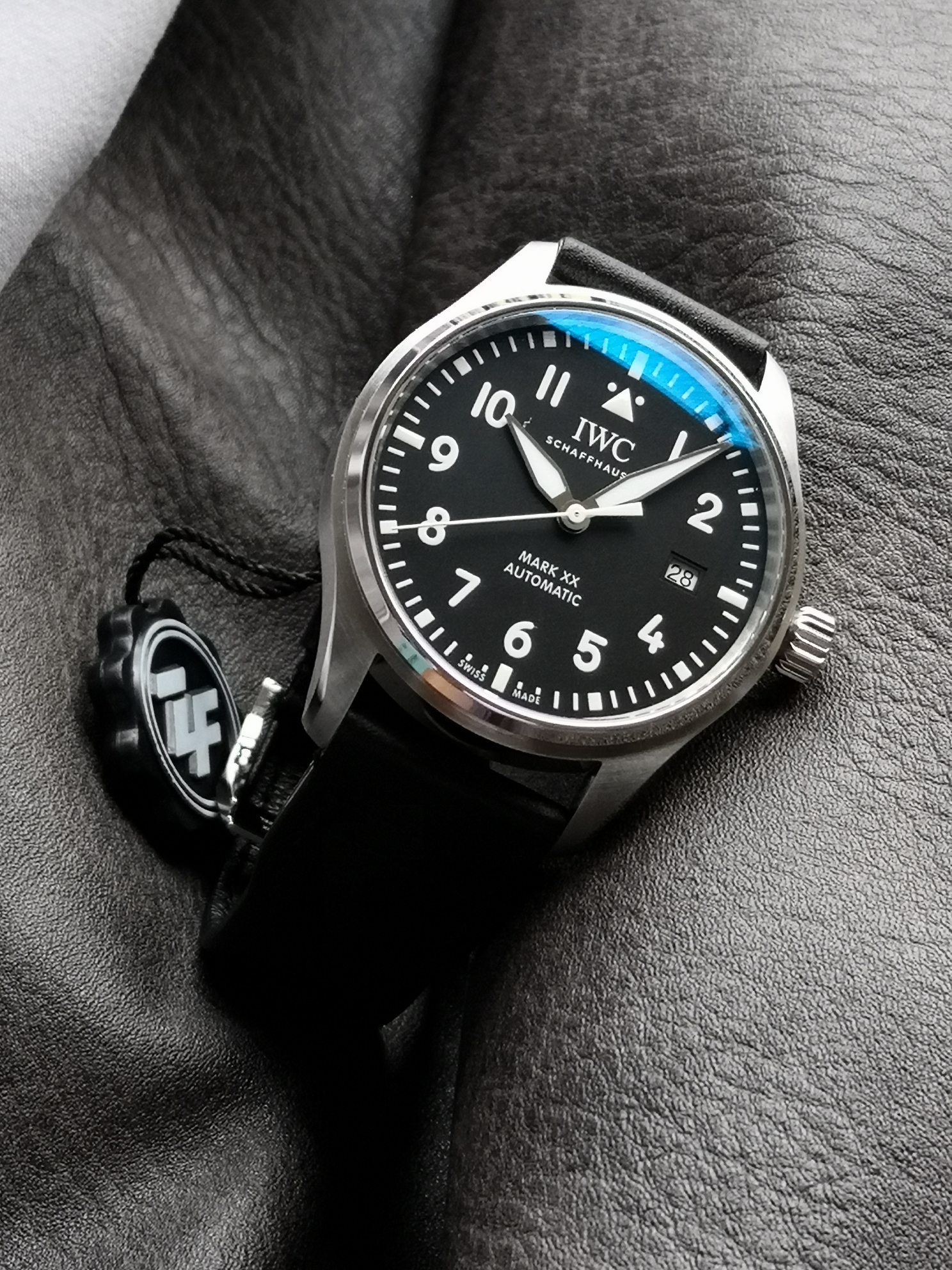 IWC 파일럿 40mm 블랙 다이얼 32111 무브먼트 레플리카 42482