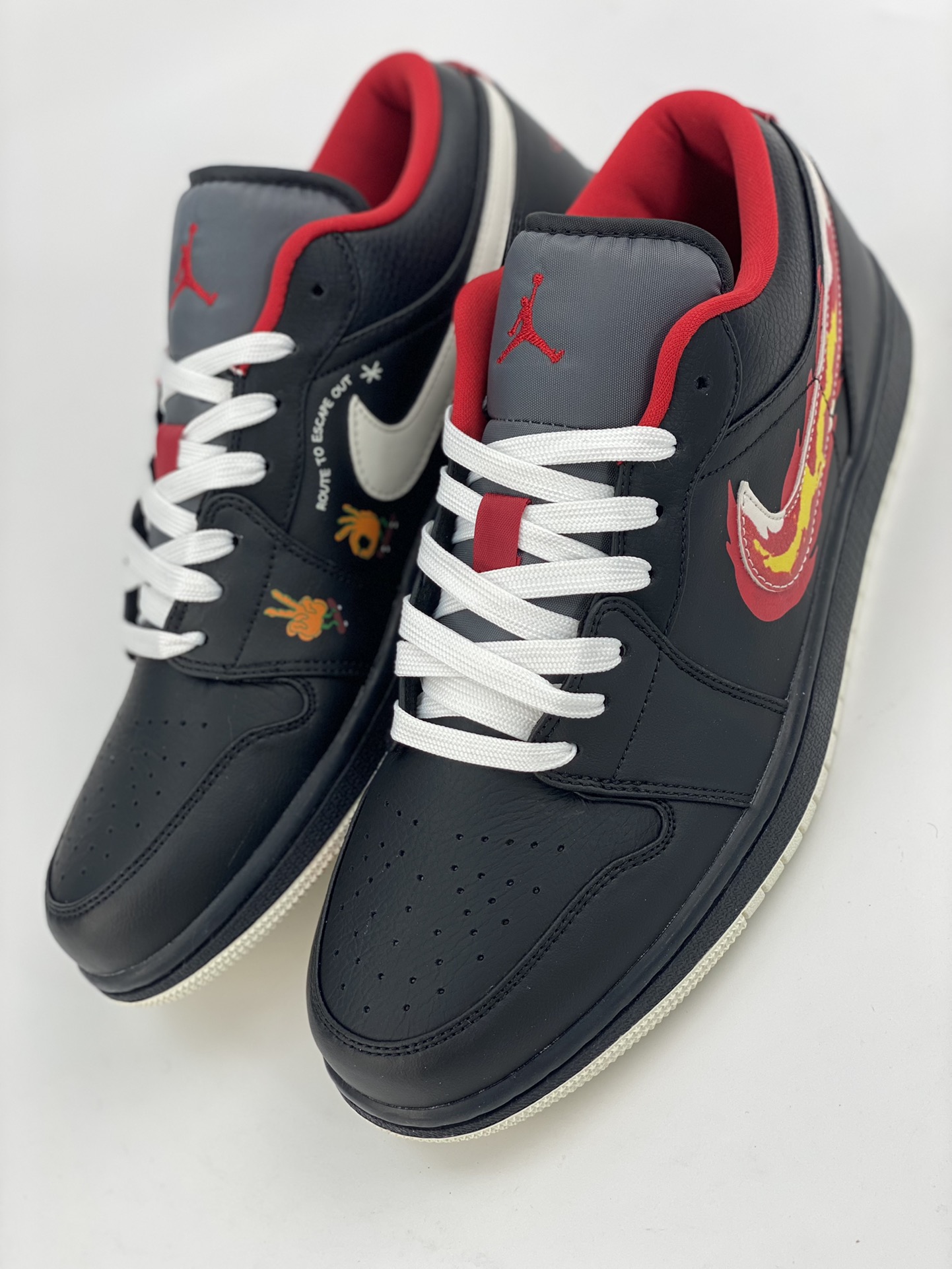 200 Air Jordan 1 Low 黑红火焰 FJ7073-010