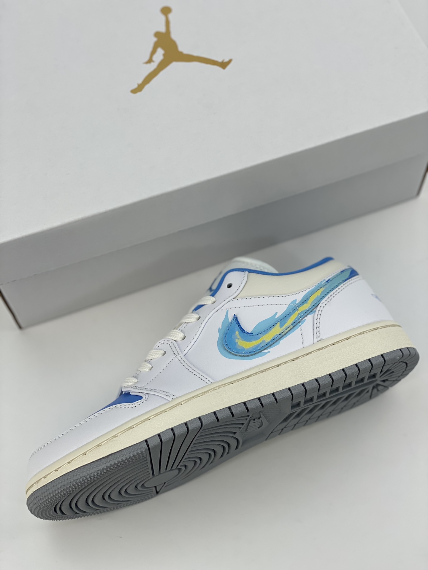200 Air Jordan 1 Low 白蓝火焰 官方同步新色 FJ7219-441