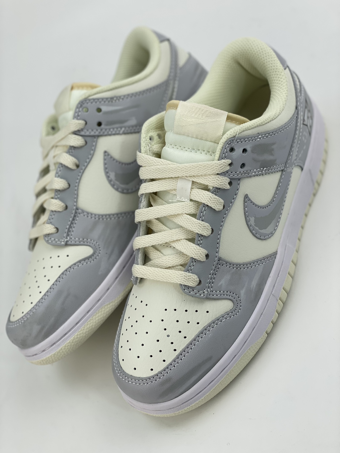 NIKE SB Dunk Low light gray milky white paper airplane graffiti NB2206-218