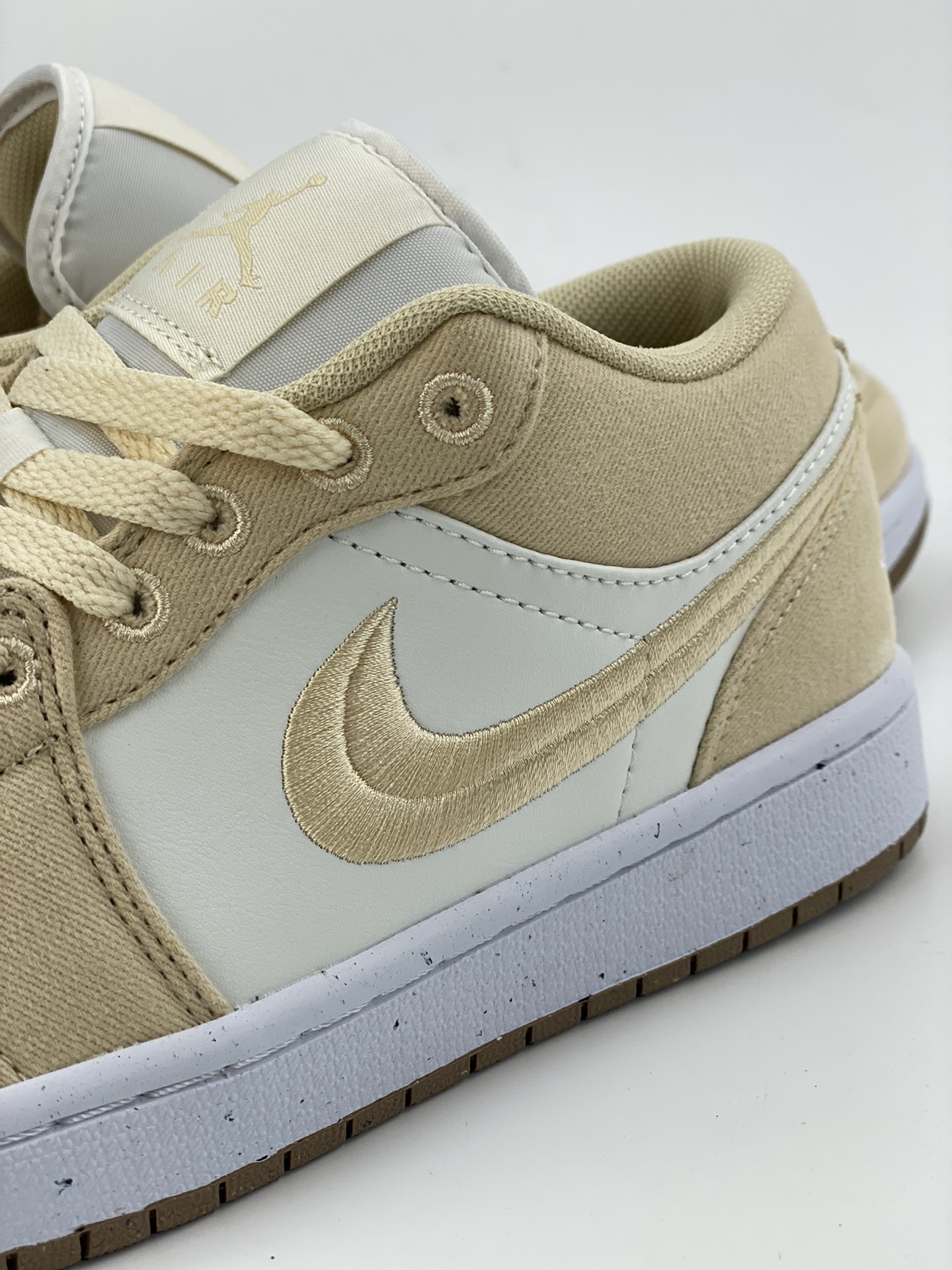 200 Air Jordan 1 Low 米黄白 FN3722-701