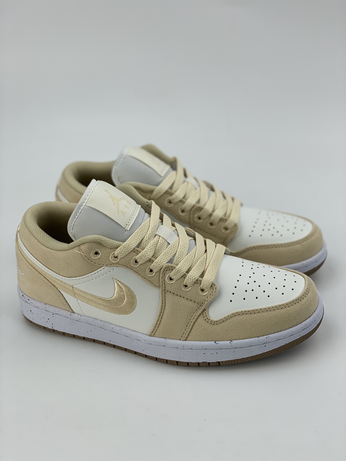 200 Air Jordan 1 Low 米黄白 FN3722-701
