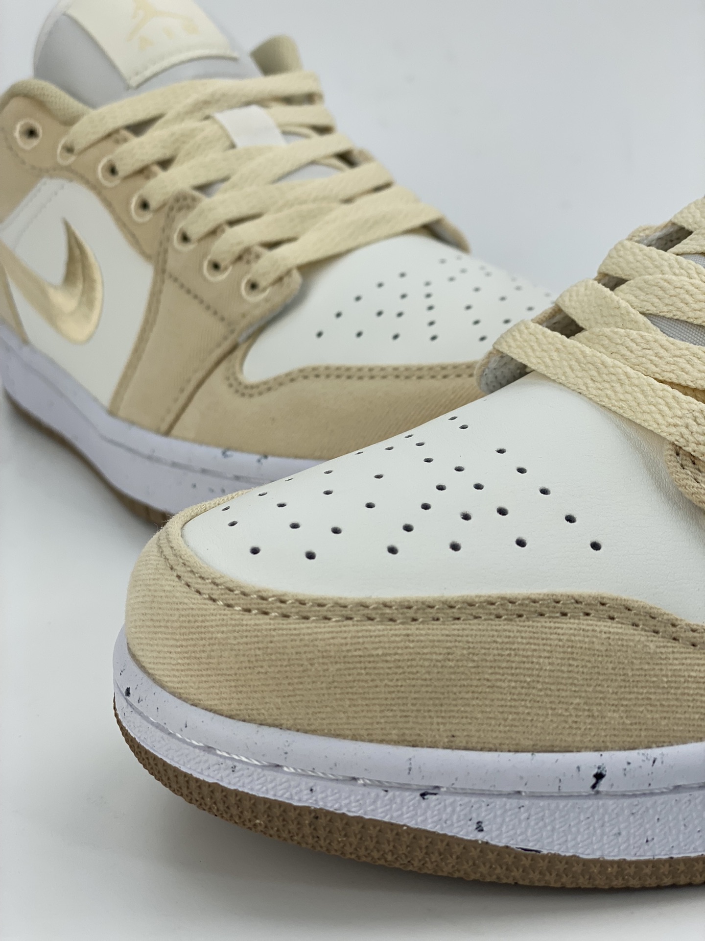 200 Air Jordan 1 Low 米黄白 FN3722-701
