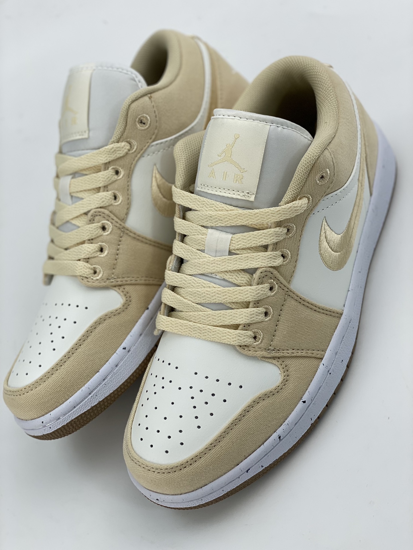 200 Air Jordan 1 Low 米黄白 FN3722-701
