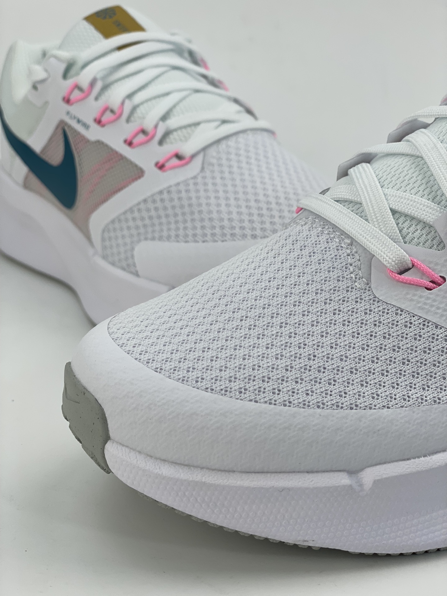 170 Nike Run Swift 2 短跑运动鞋跑步鞋 DR2698-100