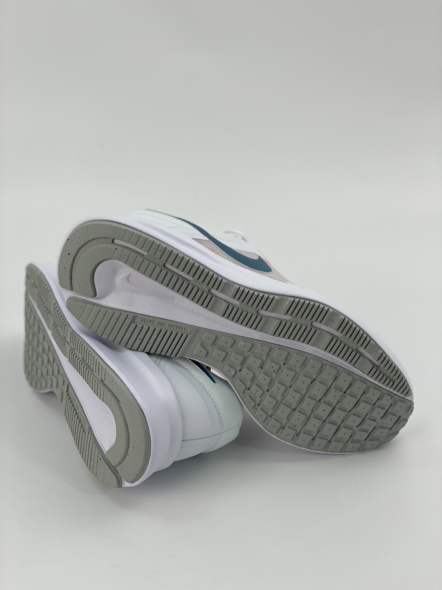 170 Nike Run Swift 2 短跑运动鞋跑步鞋 DR2698-100