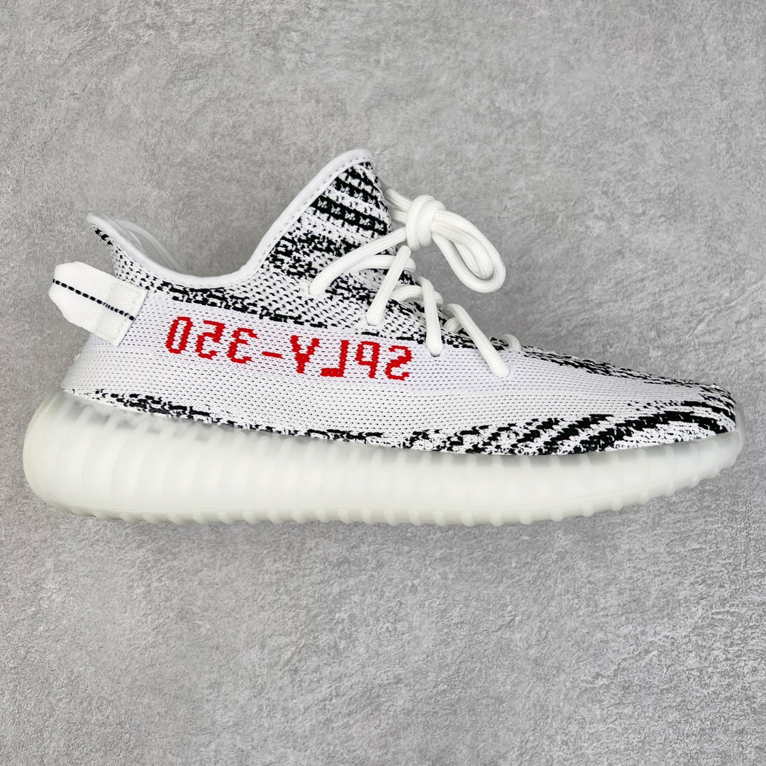 零售💰200 ＃R版福利 长期补货‼Yeezy Boost 350 V2 系列 工厂配套商长期套现 正常出厂触碰不到的单价 百分百全新货品 零氧化发霉 给足利润空间操作 超乎所想的高性价比 原装纸板楦头开发 用料绝不含糊 原盒原配 知名大厂出品 品控到位 原装厚实针织面 外贸订单口碑惊人 进口机台打造完美鞋型 满钉油性爆米花 鞋型细节后跟收缩度完美 上脚轻易乱真 毕竟没人会趴着看你细节 为保证脚感 建议选大半码 SIZE：36 36.5 37 38 38.5 39 40 40.5 41 42 42.5 43 44 44.5 45 46 47 48 编码：by2936000-运动鞋