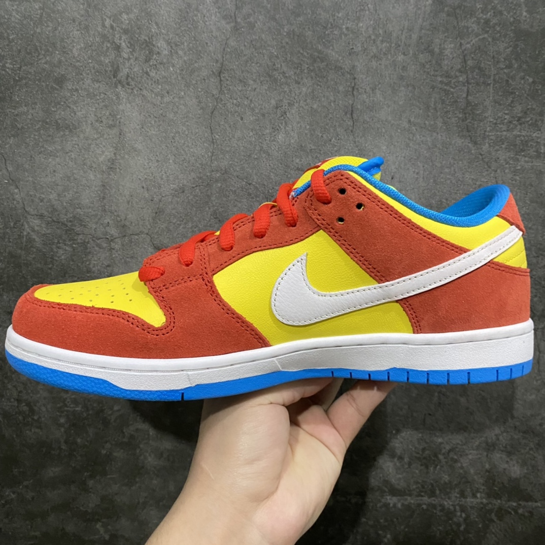 图片[2]-【Top版本】NK SB Dunk Low\”Bart Simpson\”n辛普森黄橙蓝 BQ6817-602整双鞋采用红、黄、蓝三色拼接呈现，还原《辛普森一家》的主角巴特·辛普森的形象。麂皮+荔枝纹皮革塑造的鞋身，呈现出不俗的质感。侧身Swoosh Logo辅以白色点缀，丰富整体层次感。最后以白色中底和蓝色外底收尾，完善整体设计。 尺码：36 36.5 37.5 38 38.5 39 40 40.5 41 42 42.5 43 44 44.5 45 46 47.5-莆田鞋批发中心