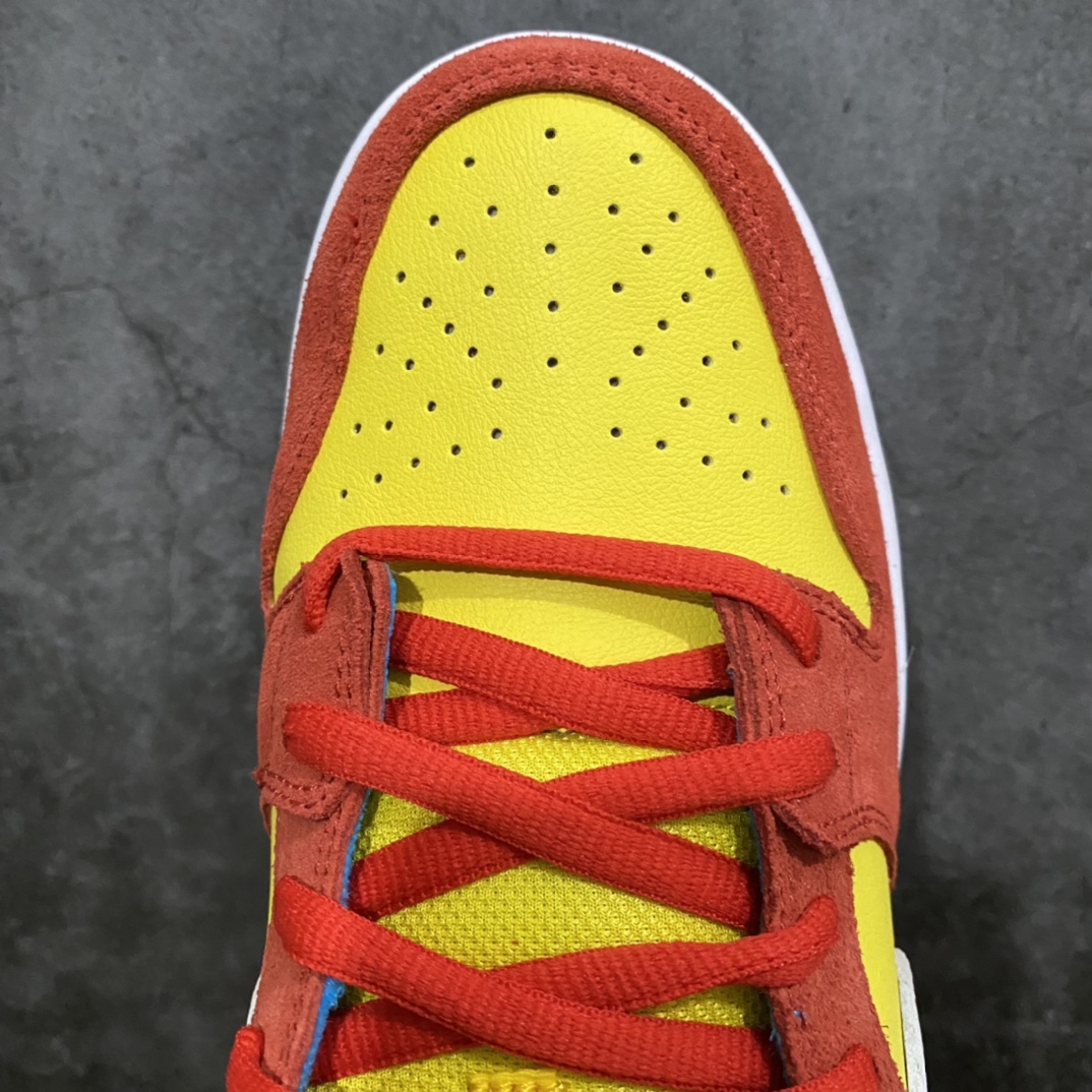 图片[5]-【Top版本】NK SB Dunk Low\”Bart Simpson\”n辛普森黄橙蓝 BQ6817-602整双鞋采用红、黄、蓝三色拼接呈现，还原《辛普森一家》的主角巴特·辛普森的形象。麂皮+荔枝纹皮革塑造的鞋身，呈现出不俗的质感。侧身Swoosh Logo辅以白色点缀，丰富整体层次感。最后以白色中底和蓝色外底收尾，完善整体设计。 尺码：36 36.5 37.5 38 38.5 39 40 40.5 41 42 42.5 43 44 44.5 45 46 47.5-莆田鞋批发中心