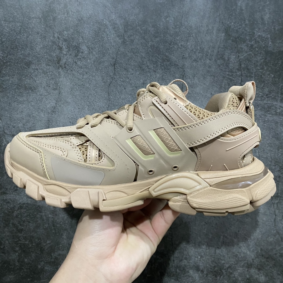 图片[2]-【VG版本】 巴黎世家3代系列 Balenciaga Track 3.0 低帮老爹鞋 卡其色n纯原版本 原装大盒 从里到外 一切百分百还原官方配置顶级专供碾压市面真标版本n整双鞋子从头到尾难度极高  原鞋购入开版n里里外外已攻破任何细节部位 韩国订单需求 无可挑剔 尺码：35 36 37 38 39 40 41 42 43 44 45 46-莆田鞋批发中心