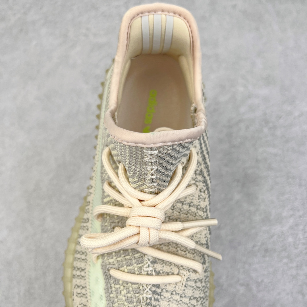 图片[5]-零售💰200 ＃R版福利 长期补货‼Yeezy Boost 350 V2 拼接满天星 FW5318 工厂配套商长期套现 正常出厂触碰不到的单价 百分百全新货品 零氧化发霉 给足利润空间操作 超乎所想的高性价比 原装纸板楦头开发 用料绝不含糊 原盒原配 知名大厂出品 品控到位 原装厚实针织面 外贸订单口碑惊人 进口机台打造完美鞋型 满钉油性爆米花 鞋型细节后跟收缩度完美 上脚轻易乱真 毕竟没人会趴着看你细节 为保证脚感 建议选大半码 SIZE：36 36.5 37 38 38.5 39 40 40.5 41 42 42.5 43 44 44.5 45 46 47 48 编码：by2936000-运动鞋