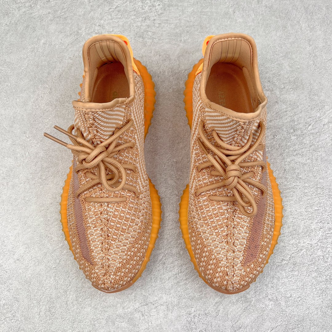 图片[2]-零售💰200 ＃R版福利 长期补货‼Yeezy Boost 350 V2 美洲限定 EG7490 工厂配套商长期套现 正常出厂触碰不到的单价 百分百全新货品 零氧化发霉 给足利润空间操作 超乎所想的高性价比 原装纸板楦头开发 用料绝不含糊 原盒原配 知名大厂出品 品控到位 原装厚实针织面 外贸订单口碑惊人 进口机台打造完美鞋型 满钉油性爆米花 鞋型细节后跟收缩度完美 上脚轻易乱真 毕竟没人会趴着看你细节 为保证脚感 建议选大半码 SIZE：36 36.5 37 38 38.5 39 40 40.5 41 42 42.5 43 44 44.5 45 46 47 48 编码：by2936000-运动鞋