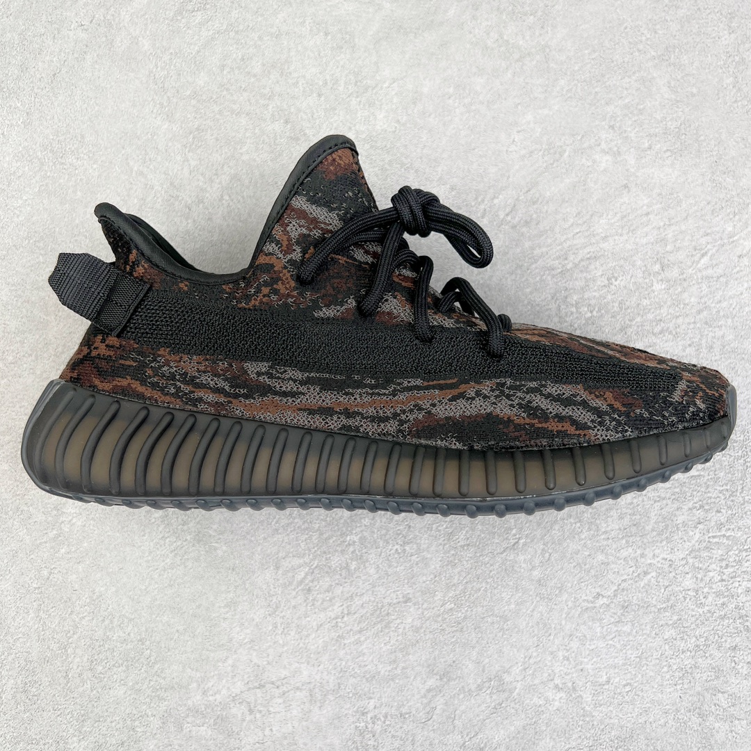 零售💰200 ＃R版福利 长期补货‼Yeezy Boost 350 V2 黑色暴龙兽 CW3774 工厂配套商长期套现 正常出厂触碰不到的单价 百分百全新货品 零氧化发霉 给足利润空间操作 超乎所想的高性价比 原装纸板楦头开发 用料绝不含糊 原盒原配 知名大厂出品 品控到位 原装厚实针织面 外贸订单口碑惊人 进口机台打造完美鞋型 满钉油性爆米花 鞋型细节后跟收缩度完美 上脚轻易乱真 毕竟没人会趴着看你细节 为保证脚感 建议选大半码 SIZE：36 36.5 37 38 38.5 39 40 40.5 41 42 42.5 43 44 44.5 45 46 47 48 编码：by2936000-运动鞋